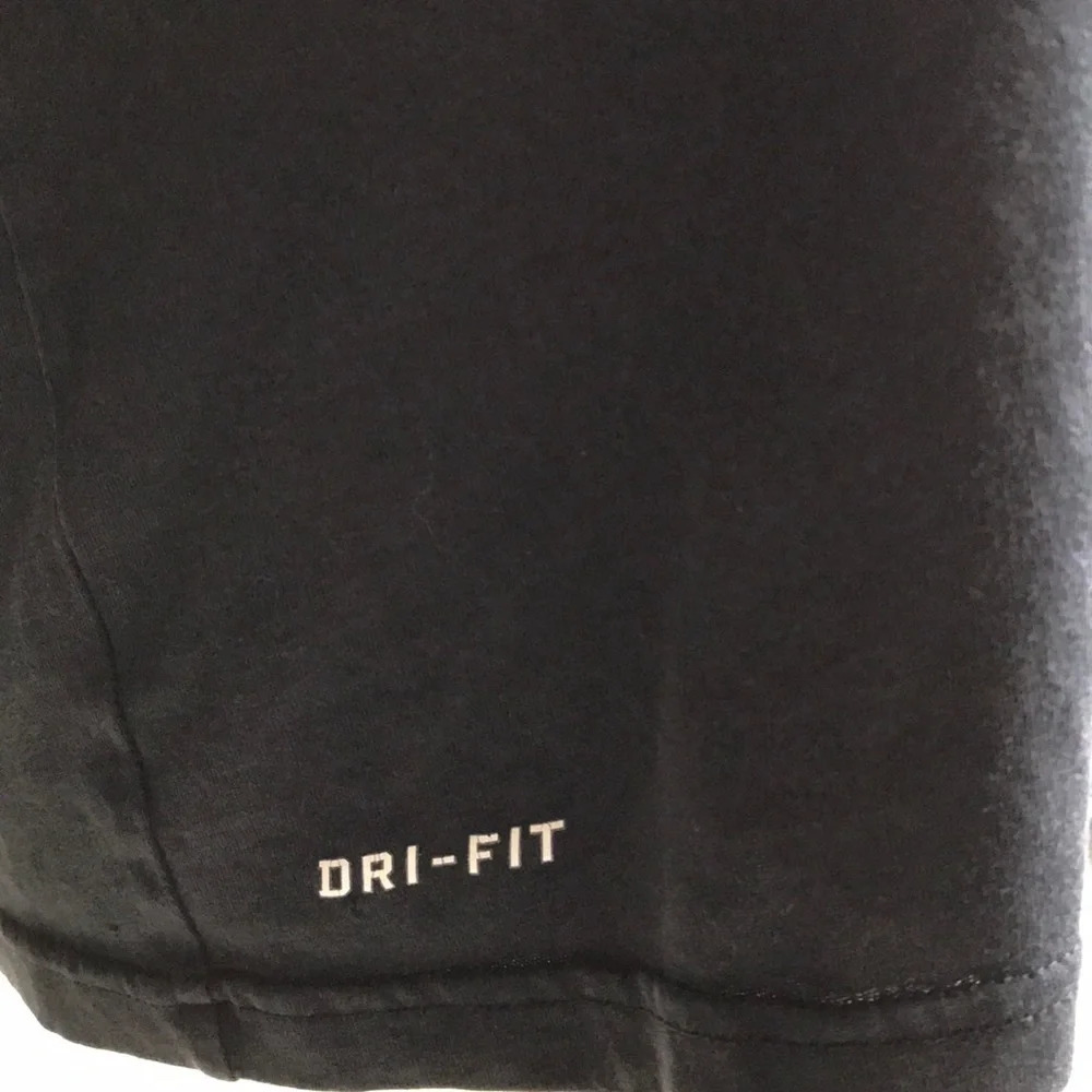 Nike soft black Dri-Fit T-shirt with yellow logo - Picture 3 of 7